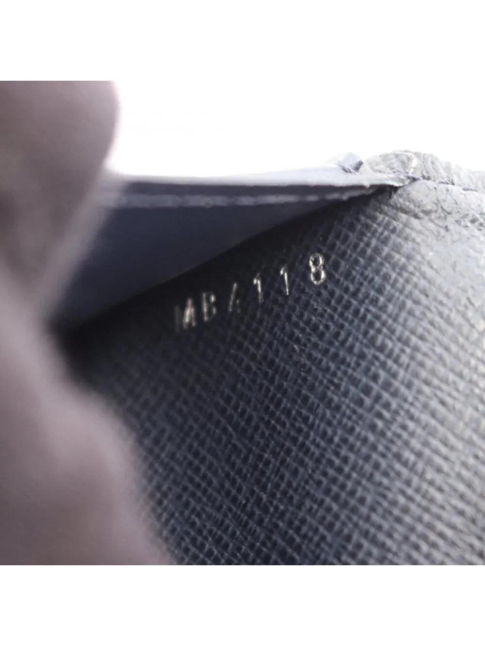 Louis Vuitton Bifold Wallet Portefeuille Brazza Taiga Ardoise Navy Leather